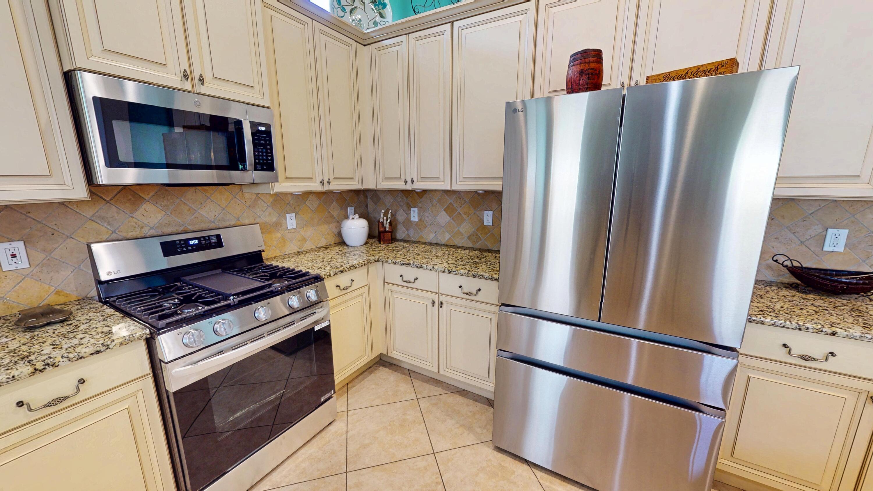 TRADITION PLAT NO 28 - Residential Lease