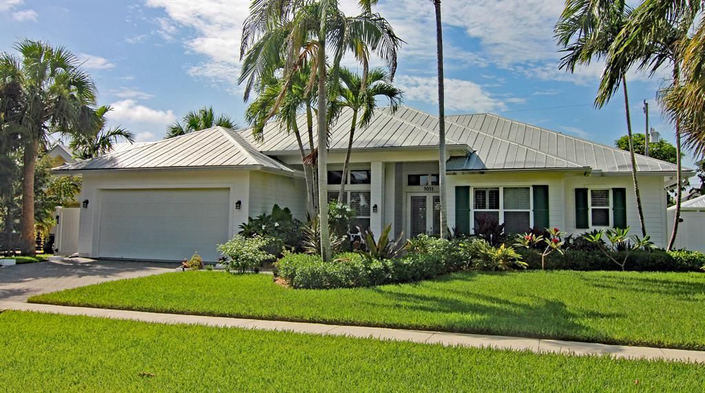 Photo of 9033 SE Ceres Street, Hobe Sound, FL 33455 (MLS # R10731524)