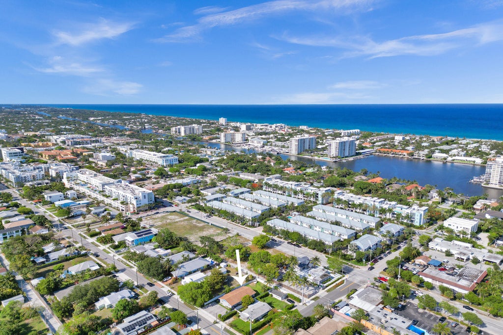 Photo of 341 SE 4th Avenue, Delray Beach, FL 33483 (MLS # R11004568)