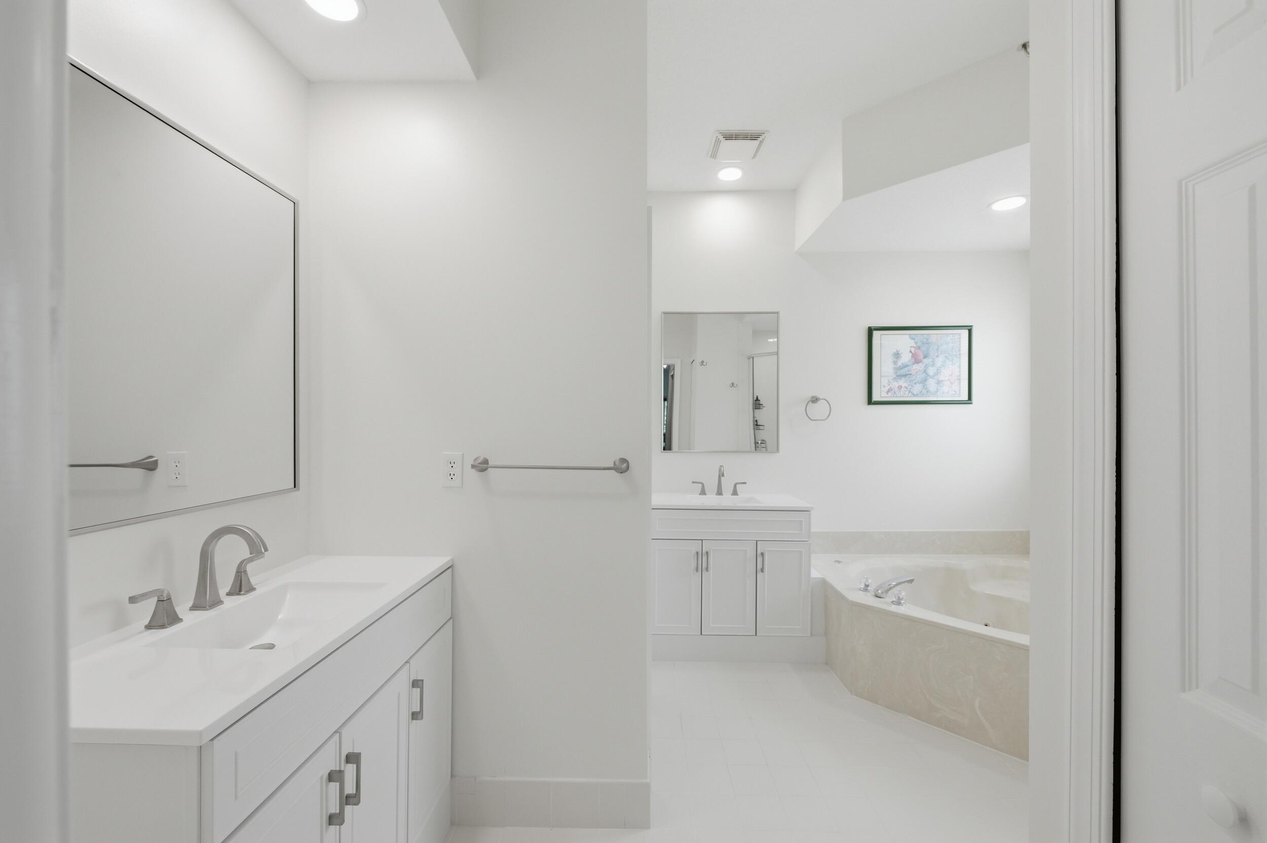 WYNDHAM LAKES CENTRAL - Residential