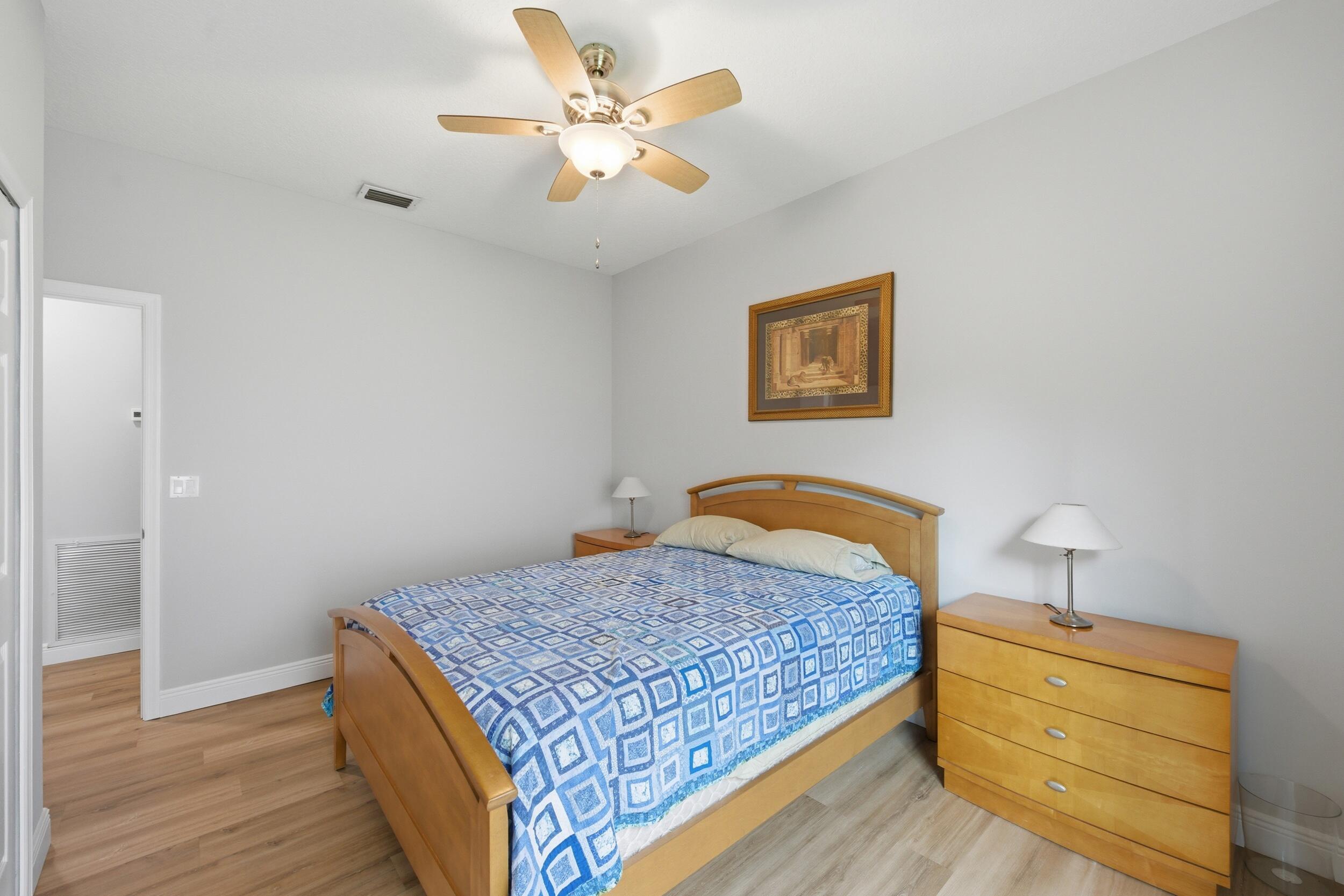 WYNDHAM LAKES CENTRAL - Residential