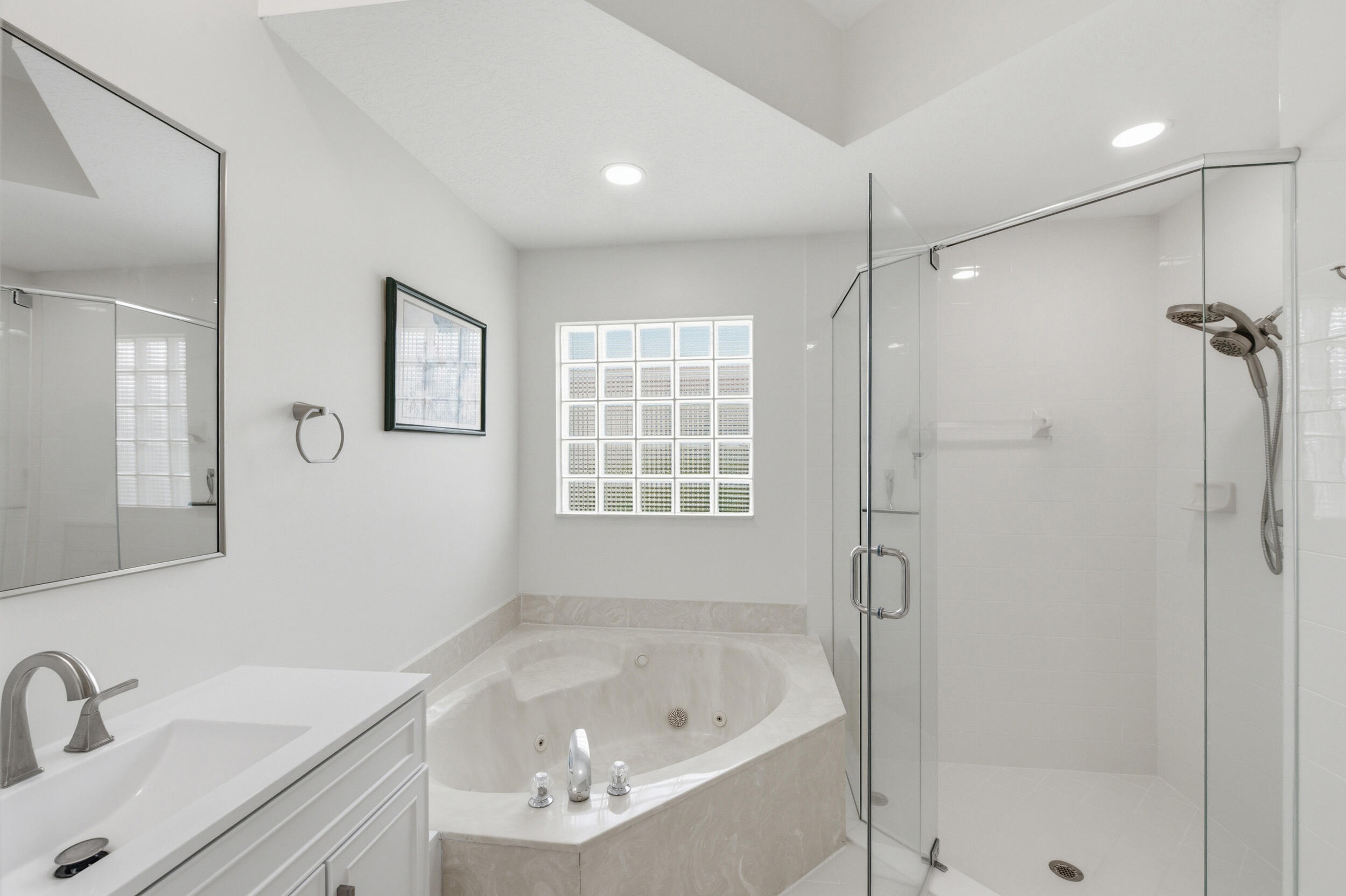 WYNDHAM LAKES CENTRAL - Residential