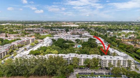 A home in Lauderdale Lakes