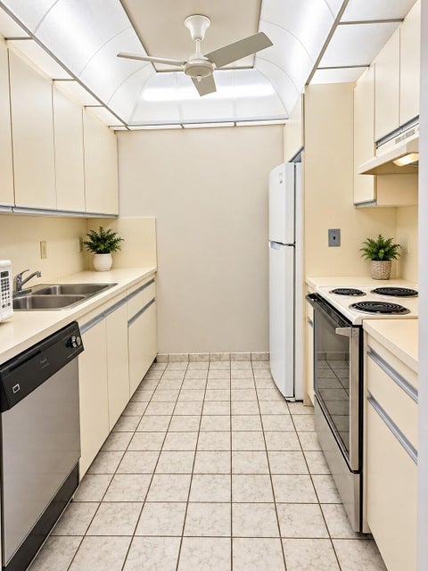 Tiny photo for 3401 BIMINI Lane #G4, Coconut Creek, FL 33066 (MLS # B26078222)