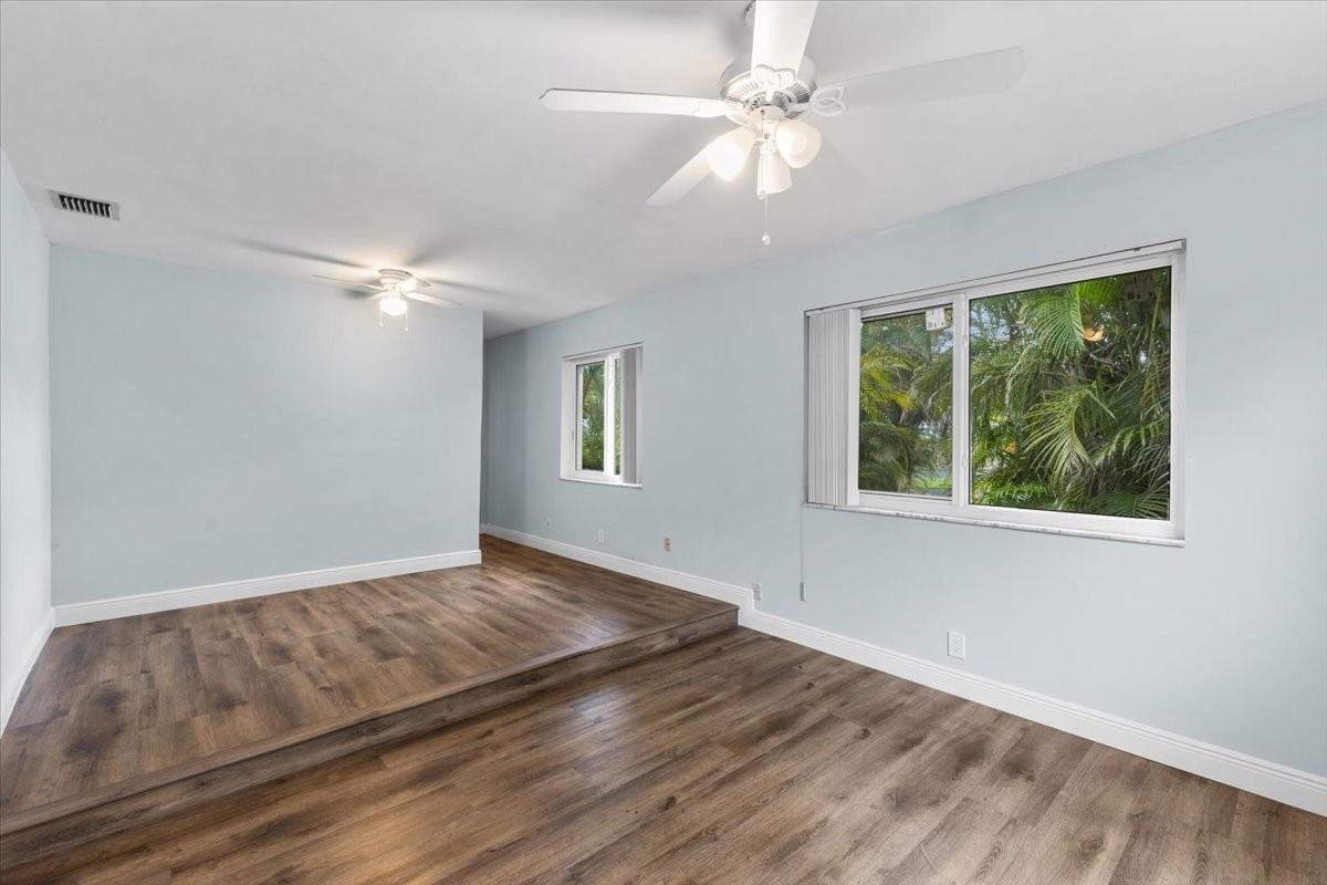 Los Mangos - Residential Lease