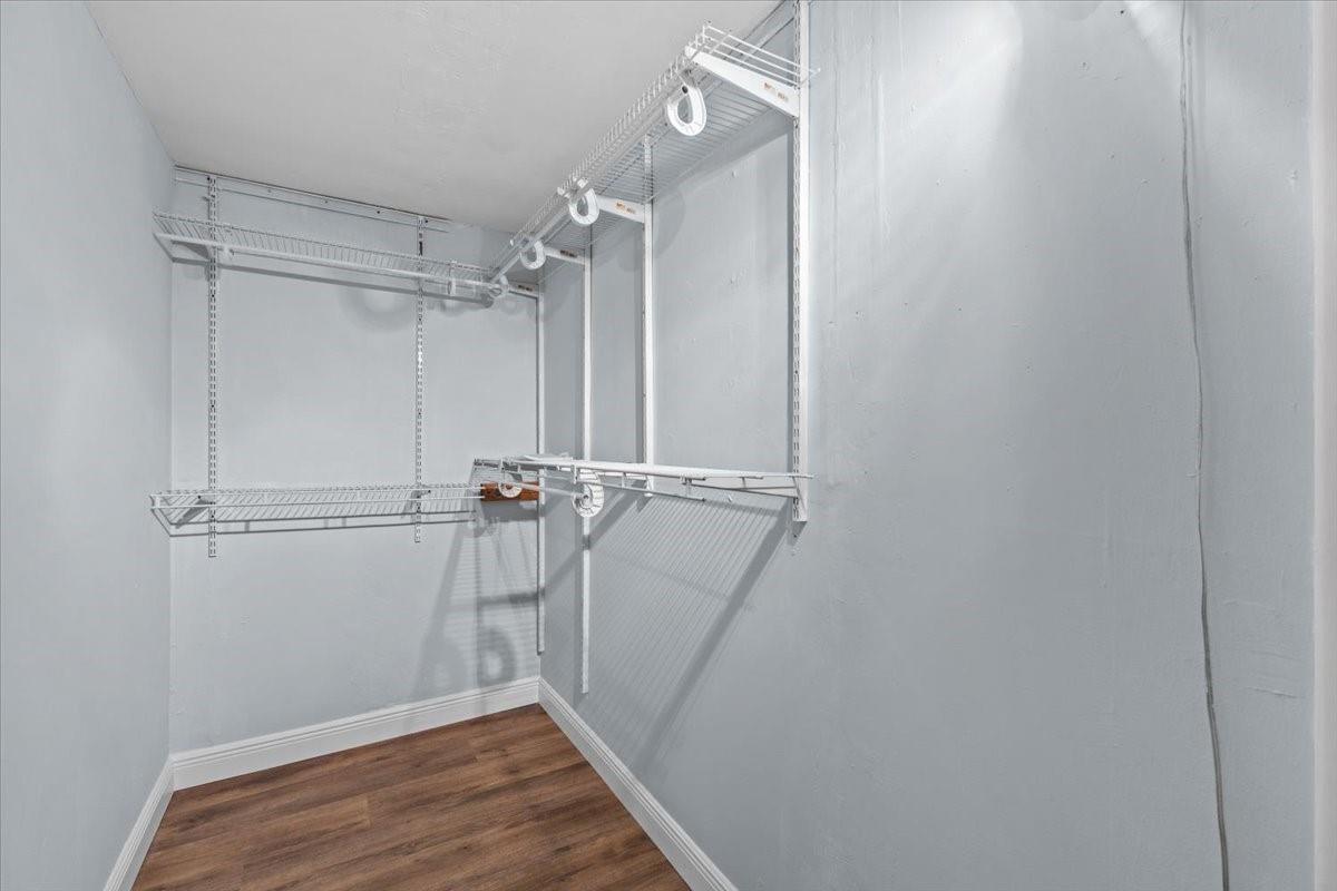 Los Mangos - Residential Lease