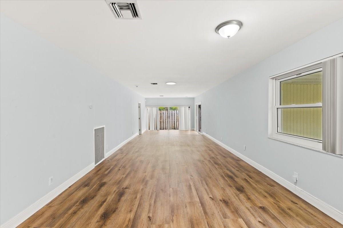 Los Mangos - Residential Lease