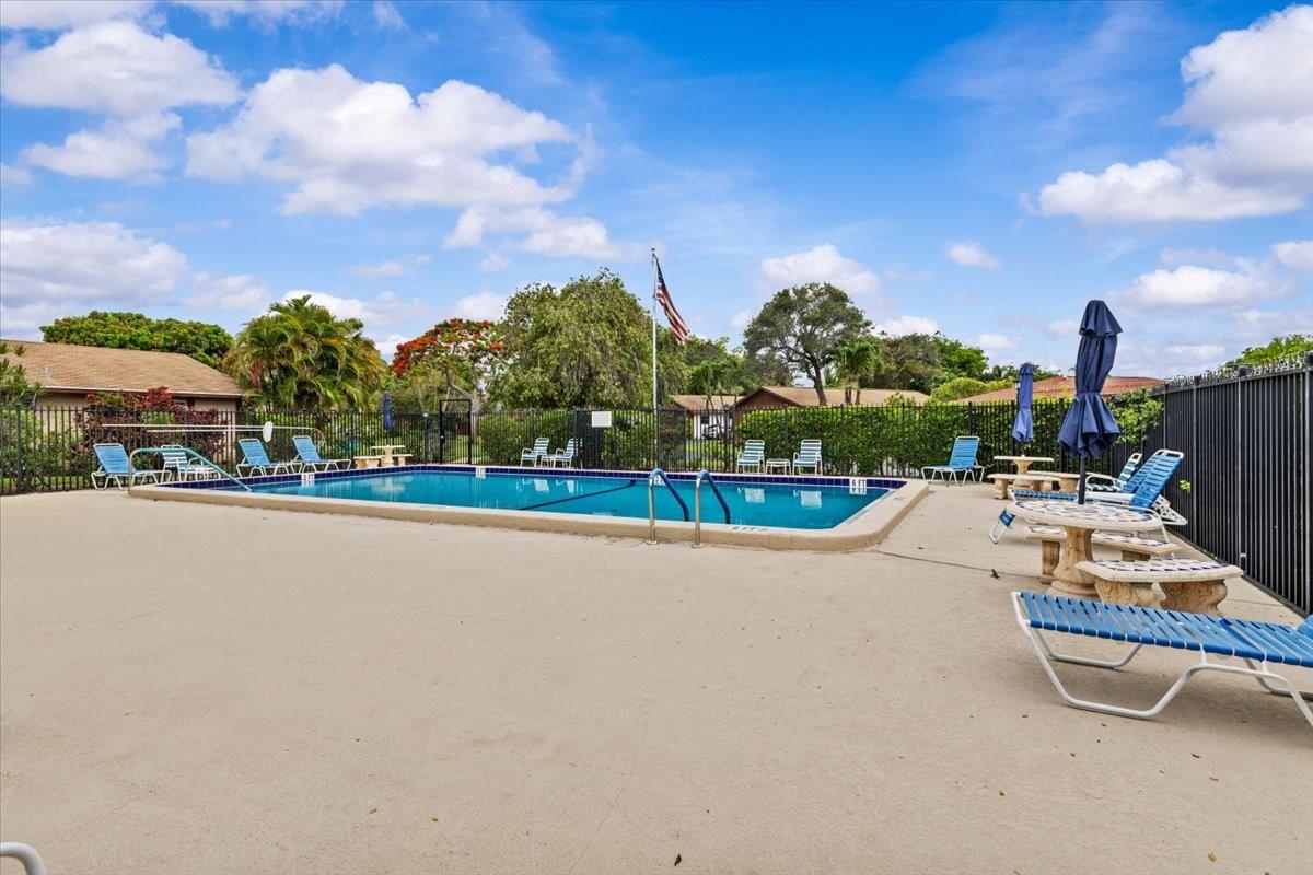 Los Mangos - Residential Lease