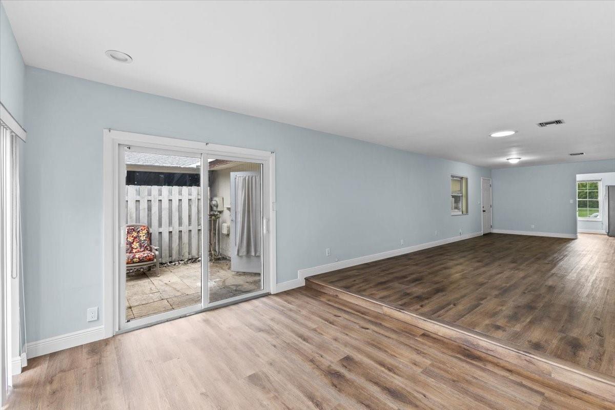 Los Mangos - Residential Lease