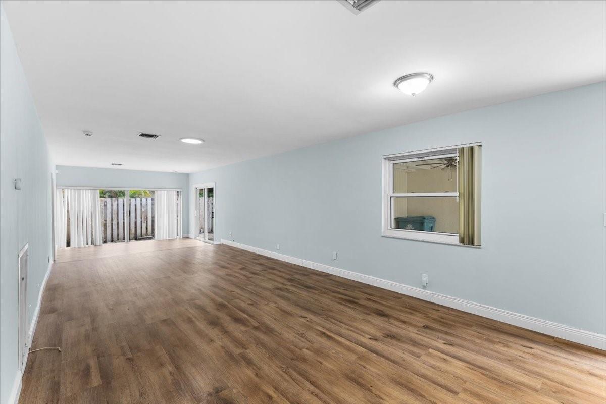 Los Mangos - Residential Lease