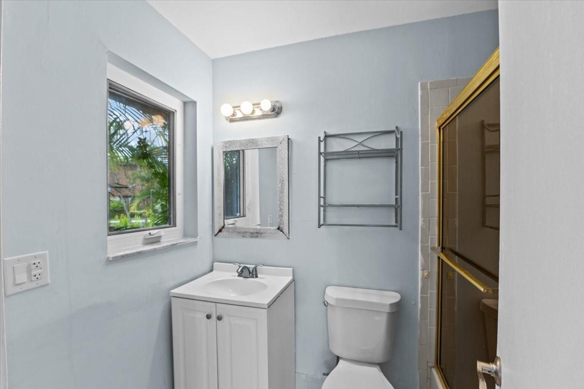 Los Mangos - Residential Lease