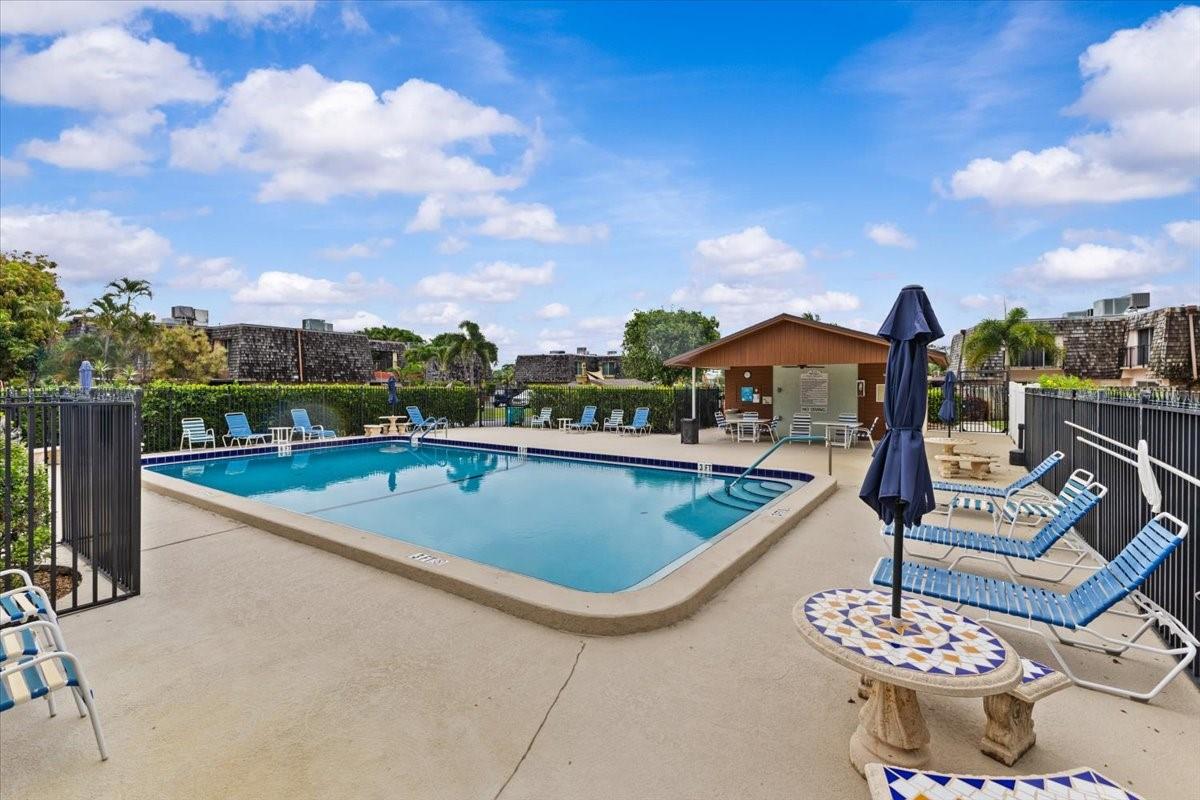 Los Mangos - Residential Lease