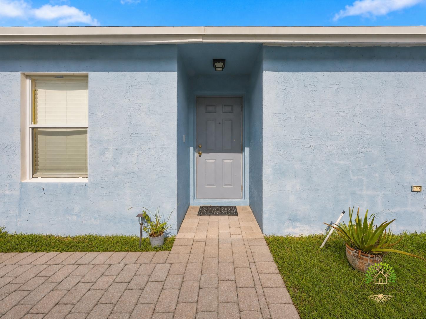5863 AZALEA Circle