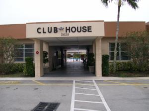 CRESTHAVEN VILLAS 28 CONDO - Residential