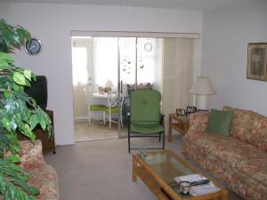 CRESTHAVEN VILLAS 28 CONDO - Residential