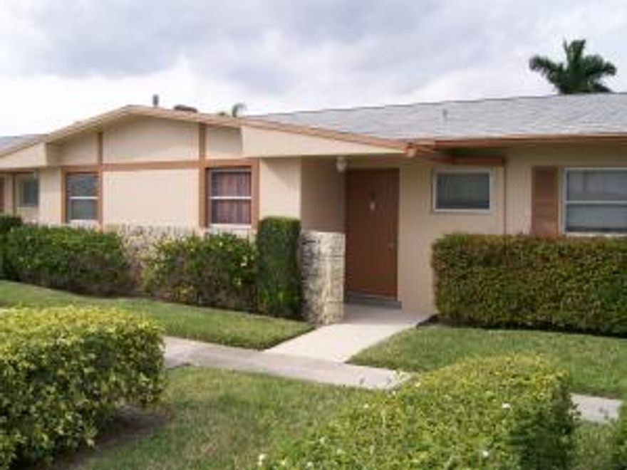 Attractive villa in a desirable community with multiple amenities and activities. Community features include:  clubhouse, large pool area, auditorium, work shop, fitness center, library, billiards and card rooms. Many scheduled activities including movie nights, bingo, casino trips, picnics, dances, crafts, computer classes, men & women clubs.