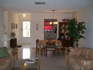 CRESTHAVEN VILLAS 28 CONDO - Residential