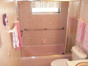 CRESTHAVEN VILLAS 28 CONDO - Residential