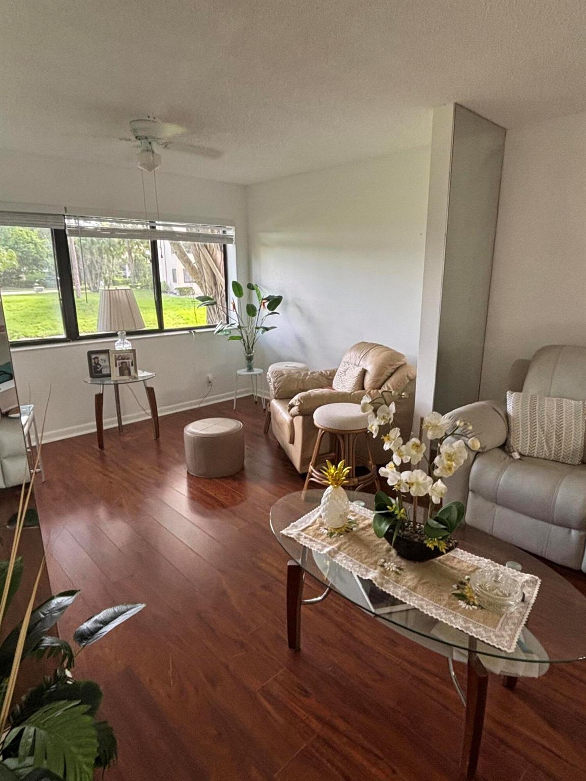 Very Nice unit 2 Bed/2Bath condo in Lake Worth. 55+ Community. First floor unit in a very beautiful and  peaceful condo with many amenities offered.  The unit has a big  kitchen with an opening to the dining room for pass-thru, with big rooms and walking closets , washer and dryer in unit,Amenities include clubhouse, fitness center, movies, billiards, lounge area ,pools, tennis courts.