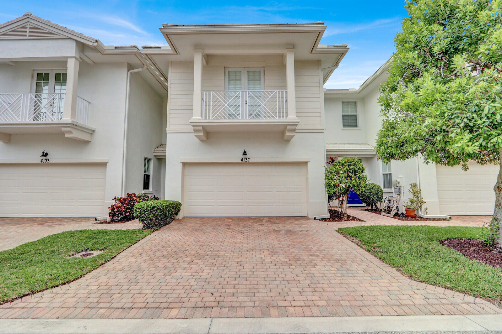 SOUTHAMPTON - Residential Lease