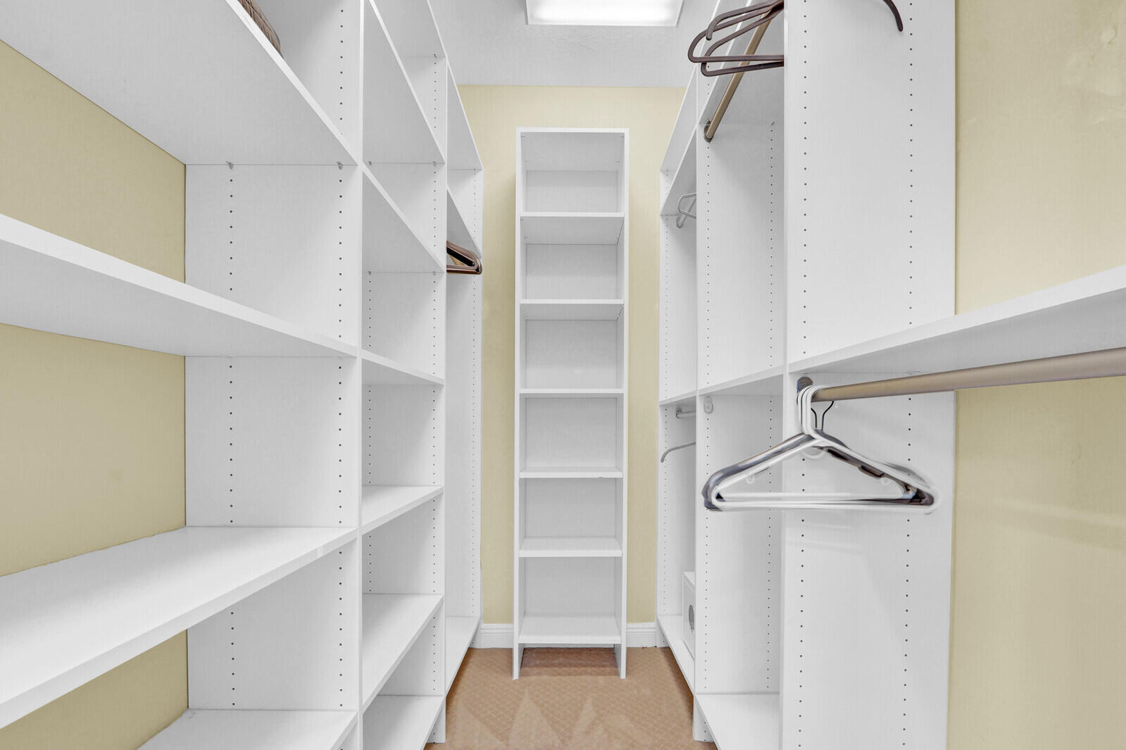 SOUTHAMPTON - Residential Lease