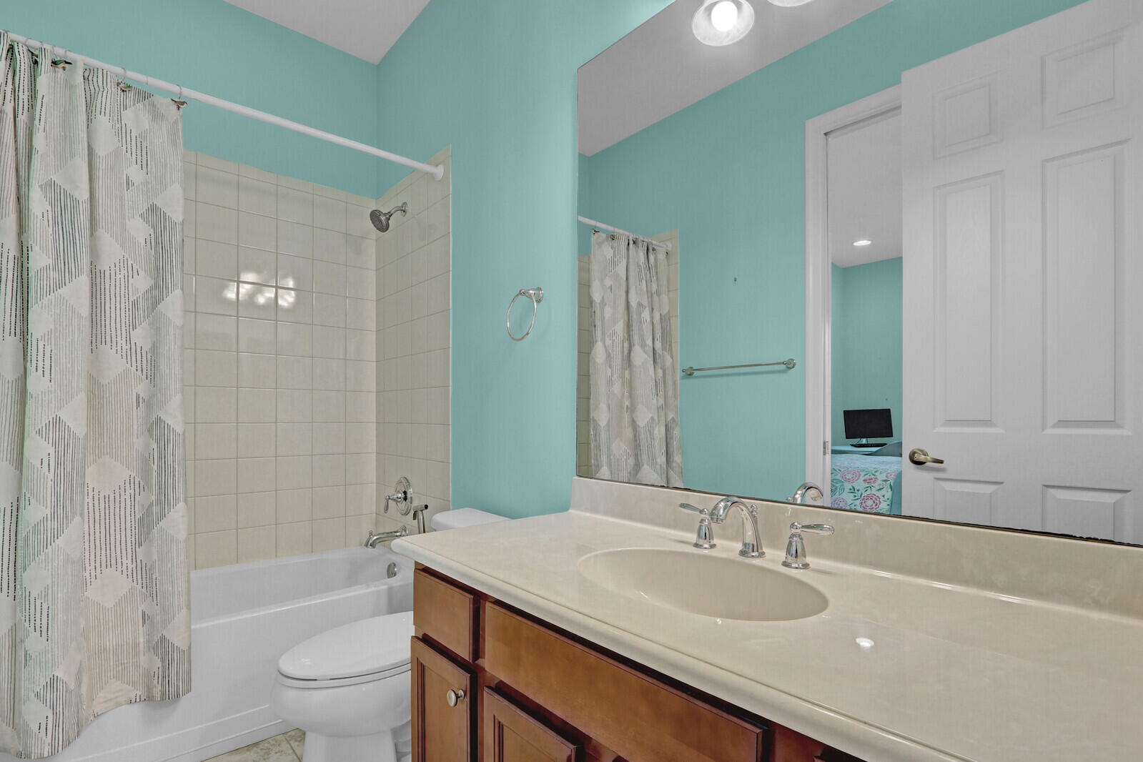 SOUTHAMPTON - Residential Lease