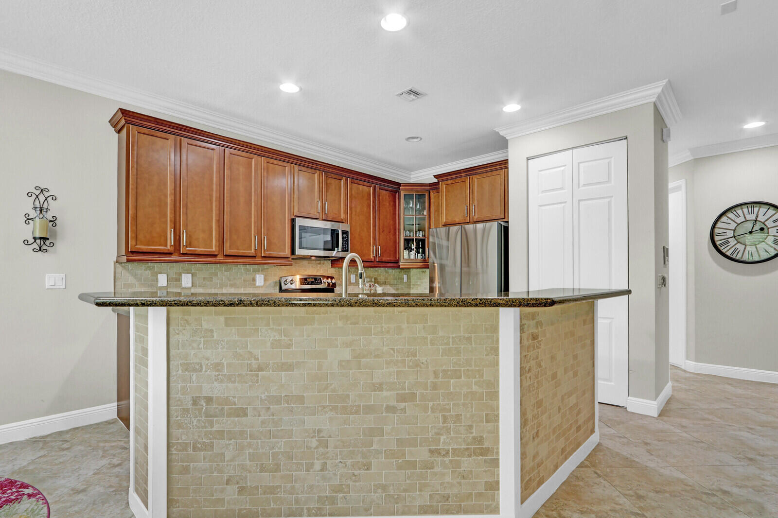 SOUTHAMPTON - Residential Lease