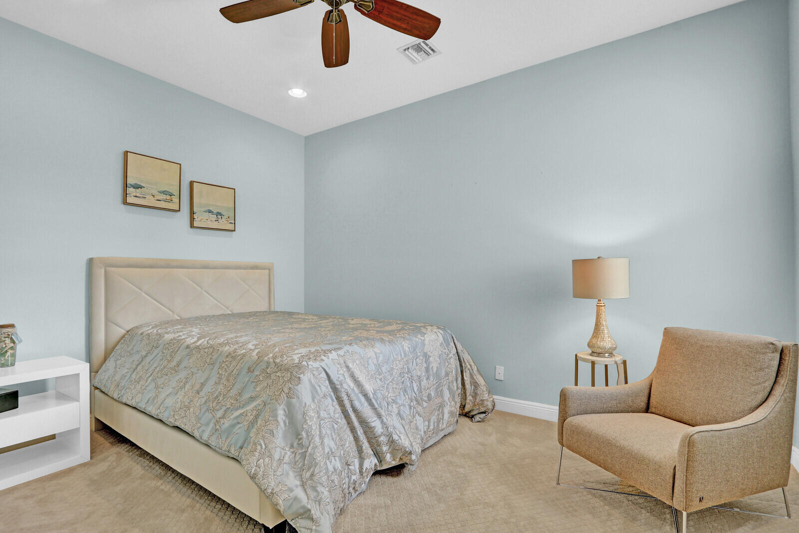 SOUTHAMPTON - Residential Lease