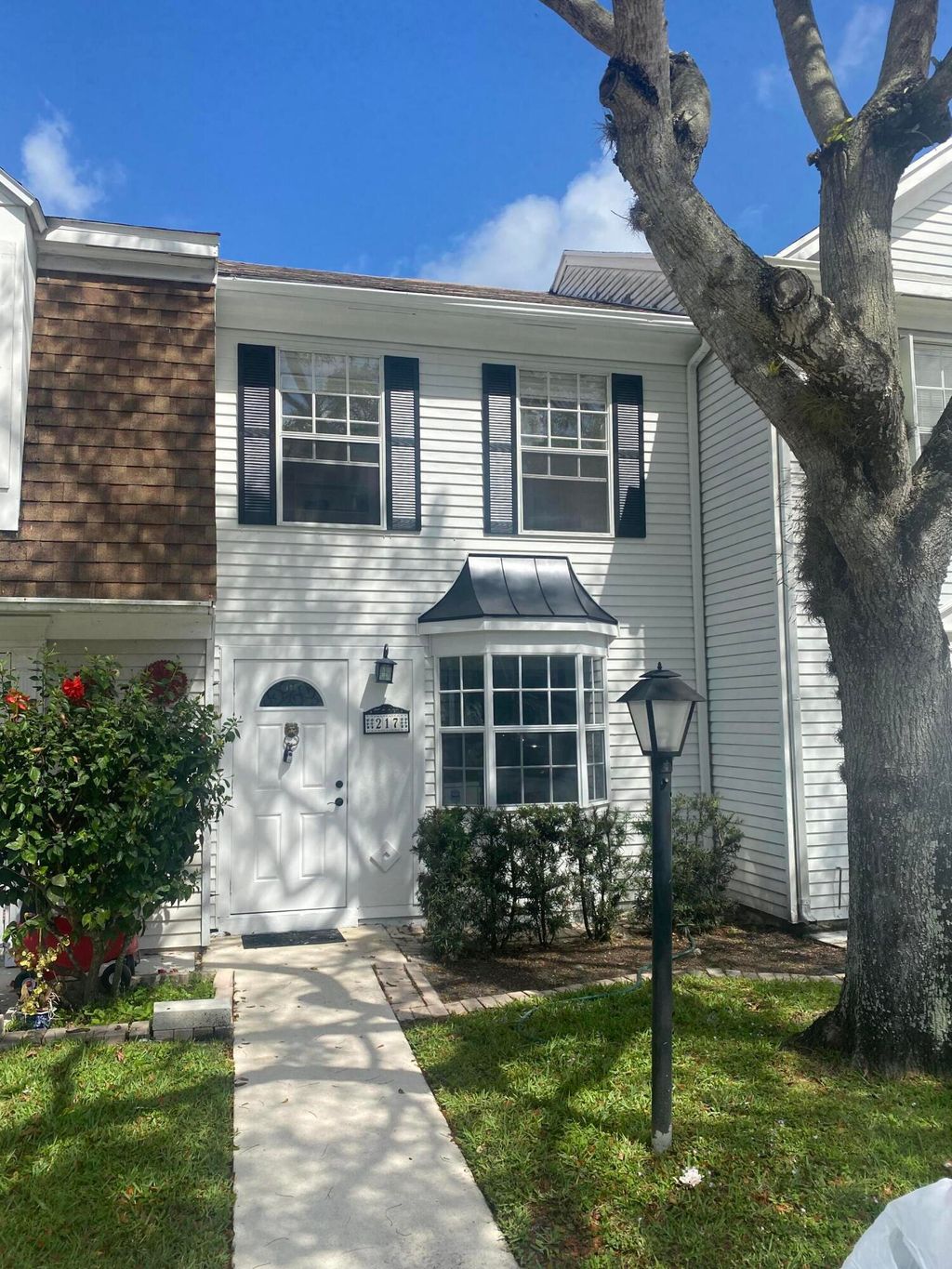 Photo of 217 Old English Drive Dr, Jupiter, FL 33458 (MLS # R10782480)