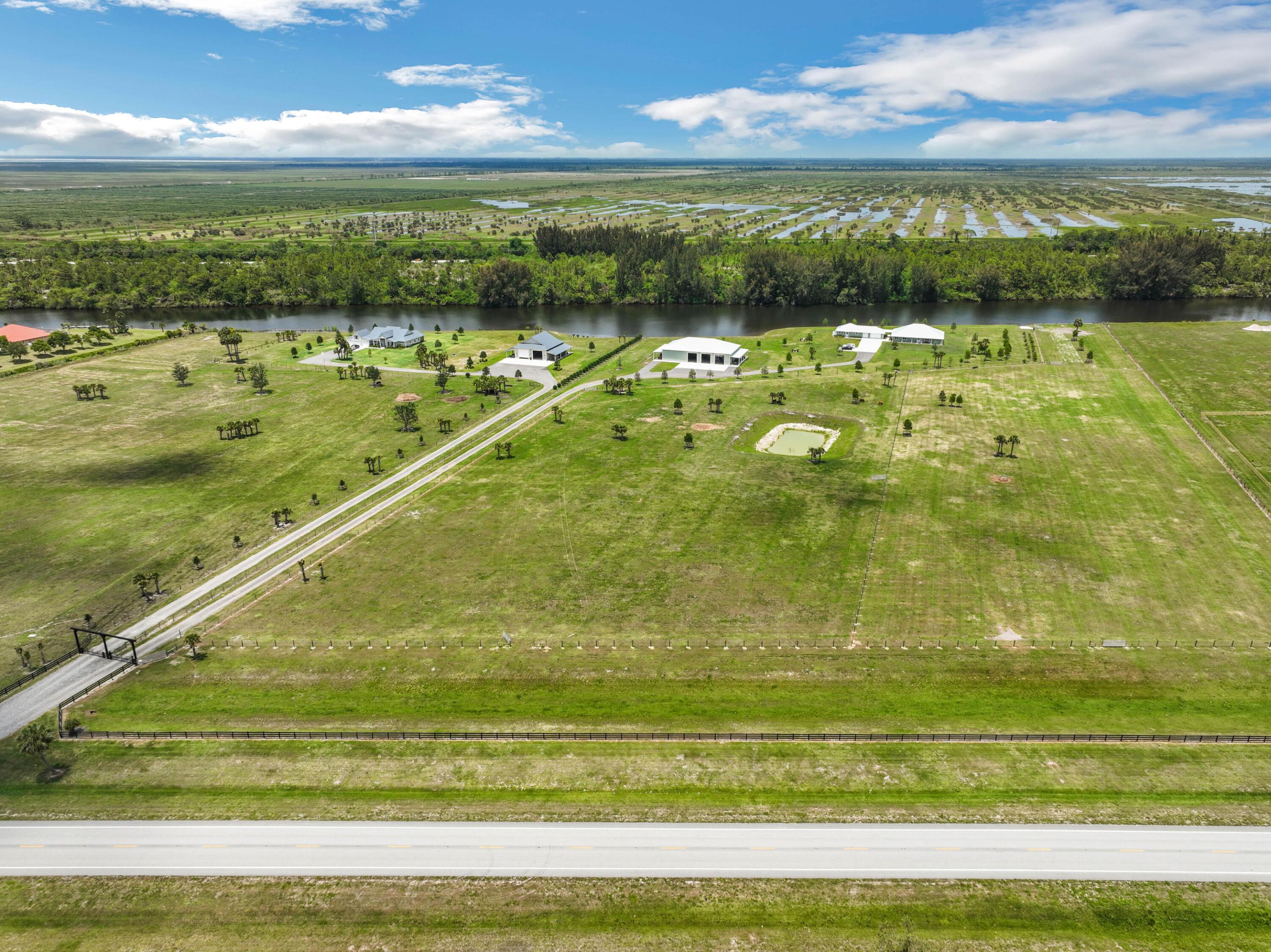 BOX RANCH GROVES A PLAT OF PLAT NO 1 & THE 1ST - Residential
