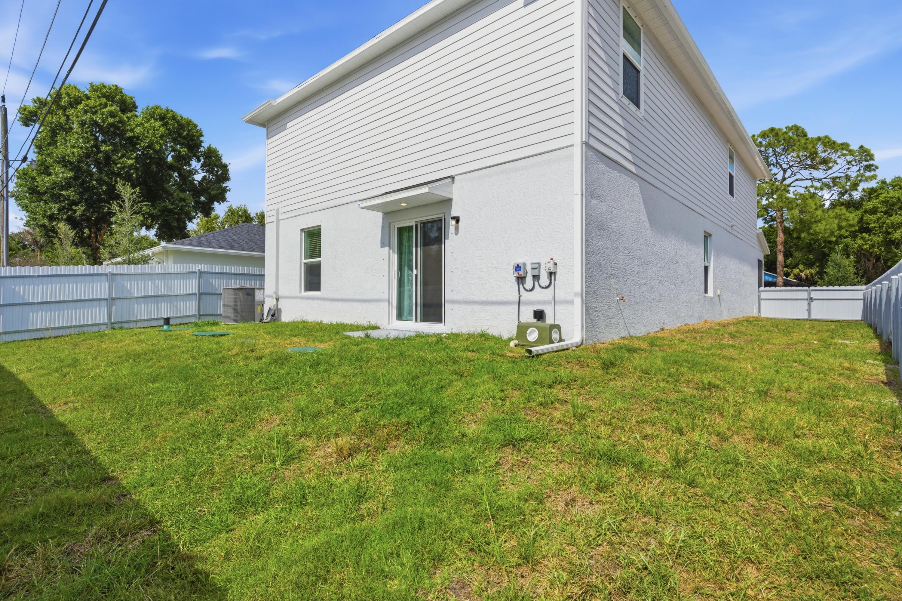 PARADISE PARK UNIT NO 2 - Residential