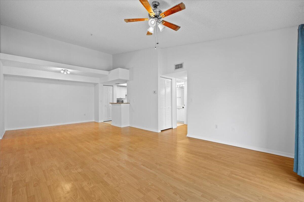 GRAND VIEW AT CRESTWOOD CONDO - Residential Lease