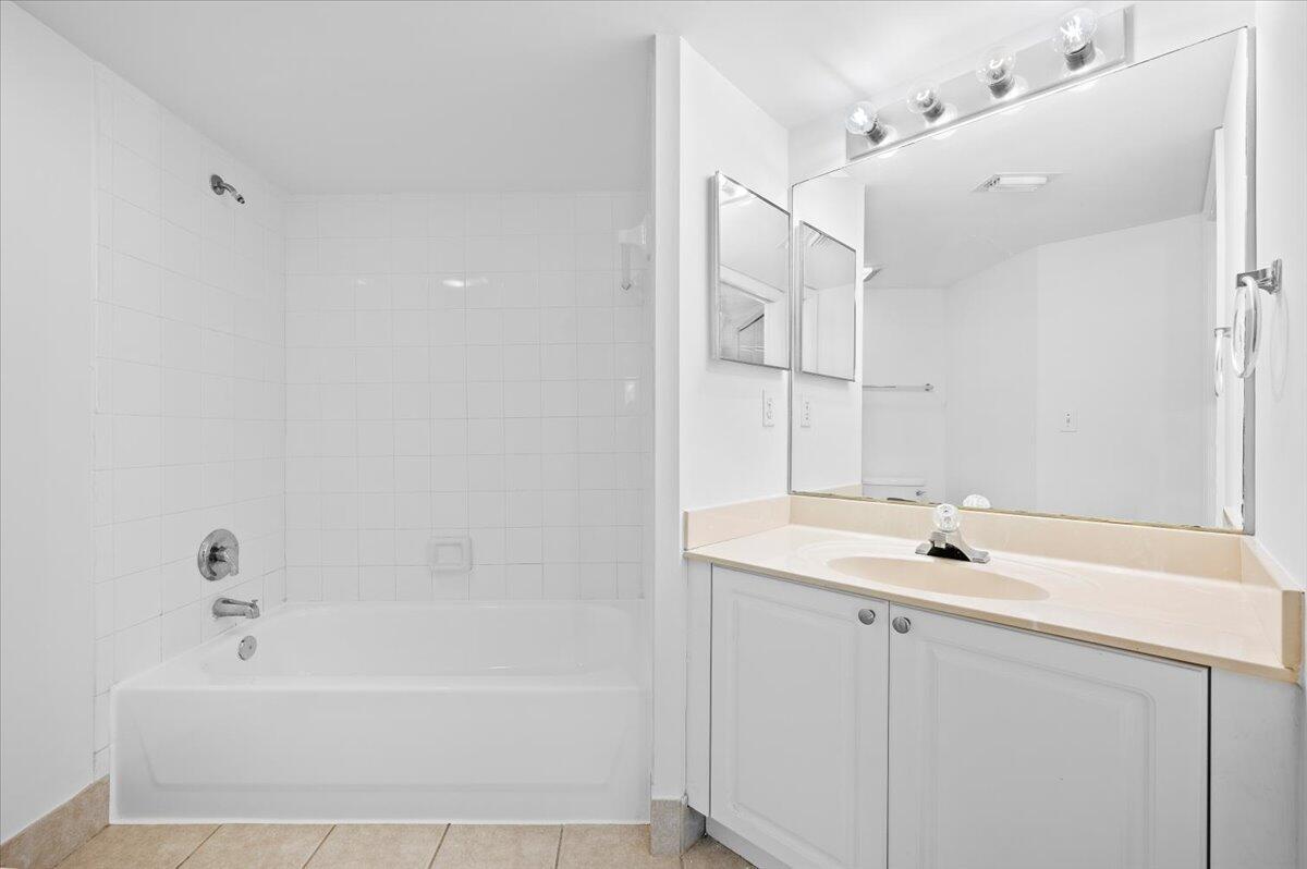 GRAND VIEW AT CRESTWOOD CONDO - Residential Lease