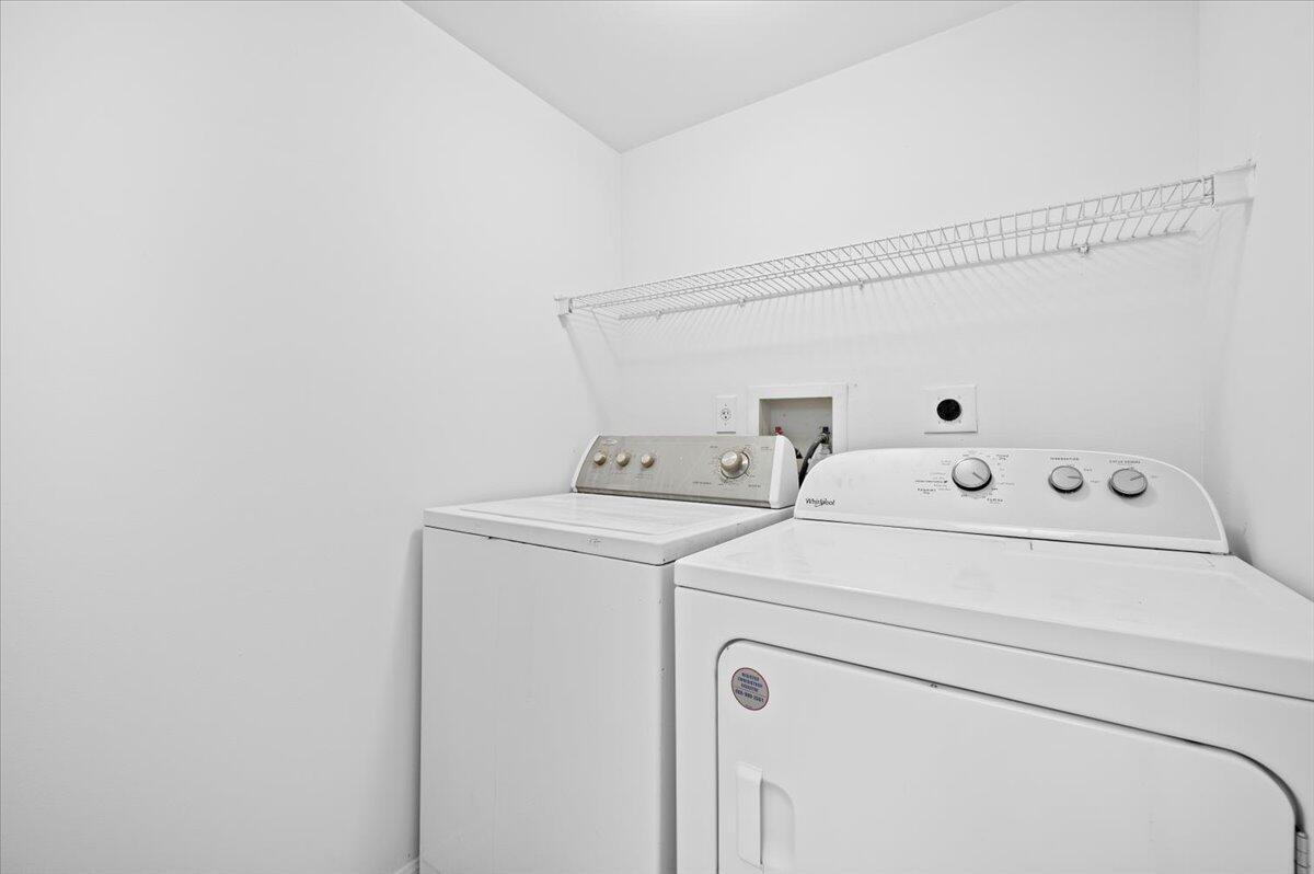 GRAND VIEW AT CRESTWOOD CONDO - Residential Lease