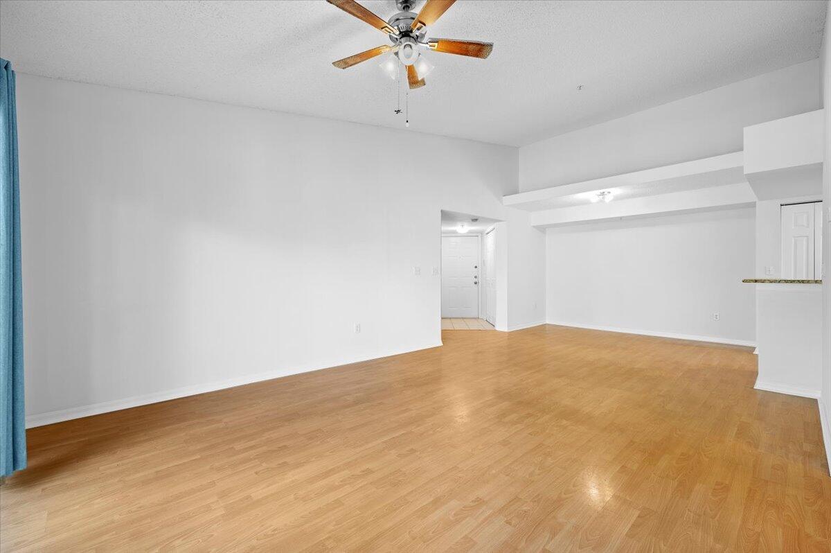 GRAND VIEW AT CRESTWOOD CONDO - Residential Lease