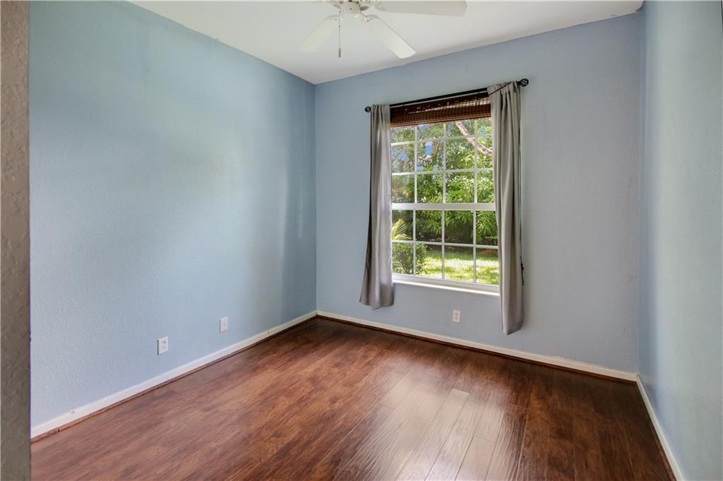 ISLES OF OAKLAND PARK - Residential