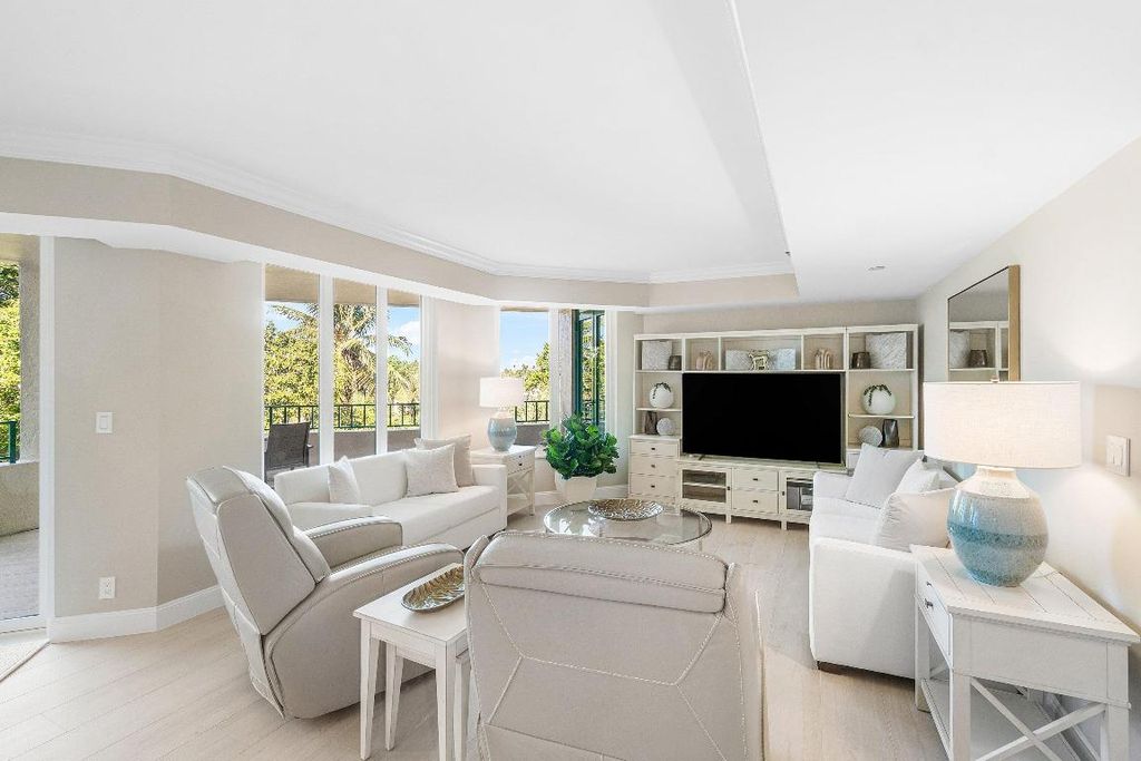 Photo of 100 SE 5th Avenue #404, Boca Raton, FL 33432 (MLS # R11156197)