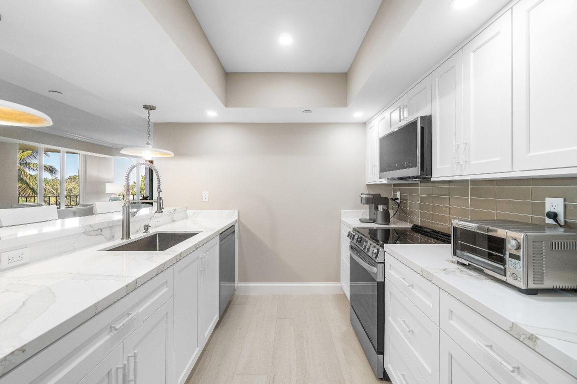 MIZNER COURT CONDO - Residential