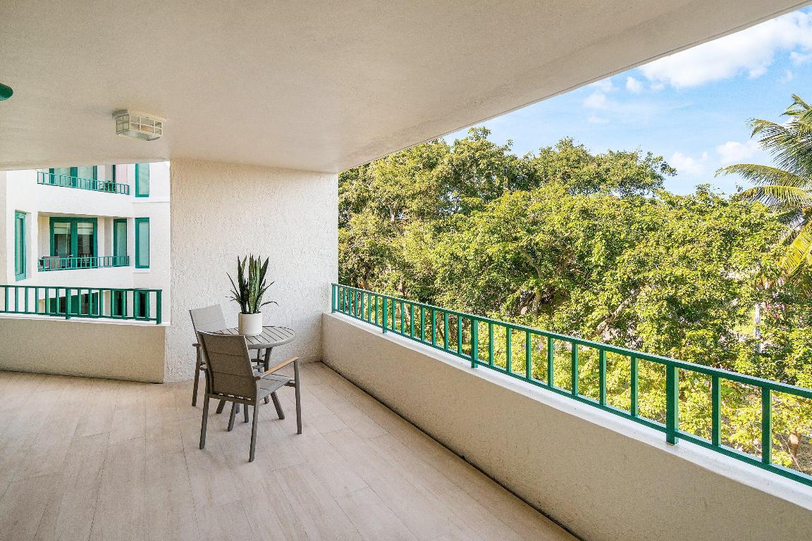 MIZNER COURT CONDO - Residential