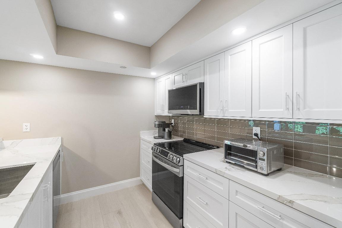 MIZNER COURT CONDO - Residential