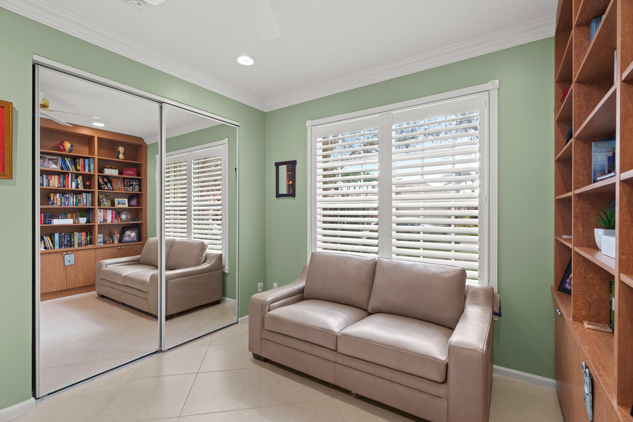 Valencia Pointe 01 - Residential