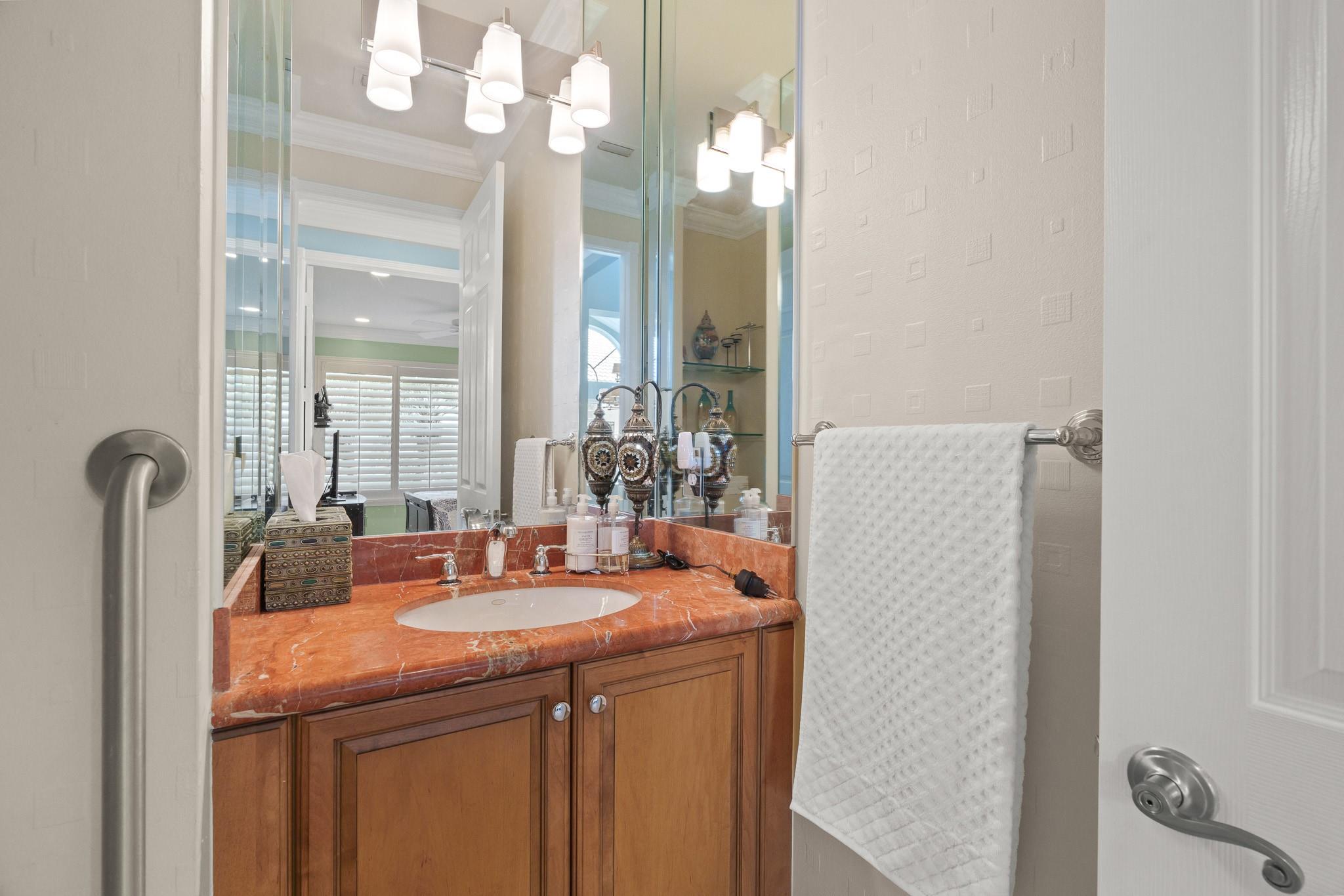 Valencia Pointe 01 - Residential