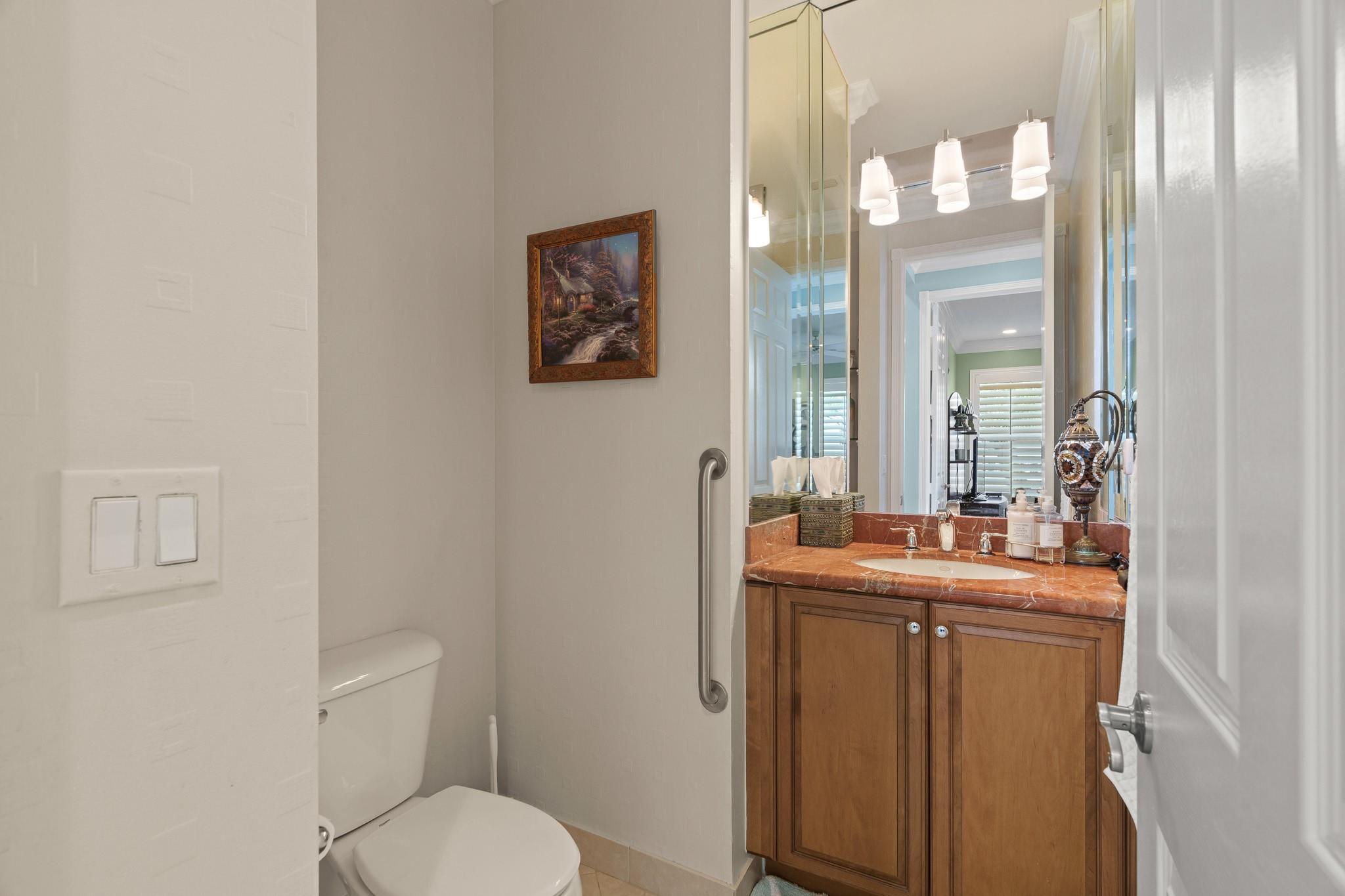 Valencia Pointe 01 - Residential