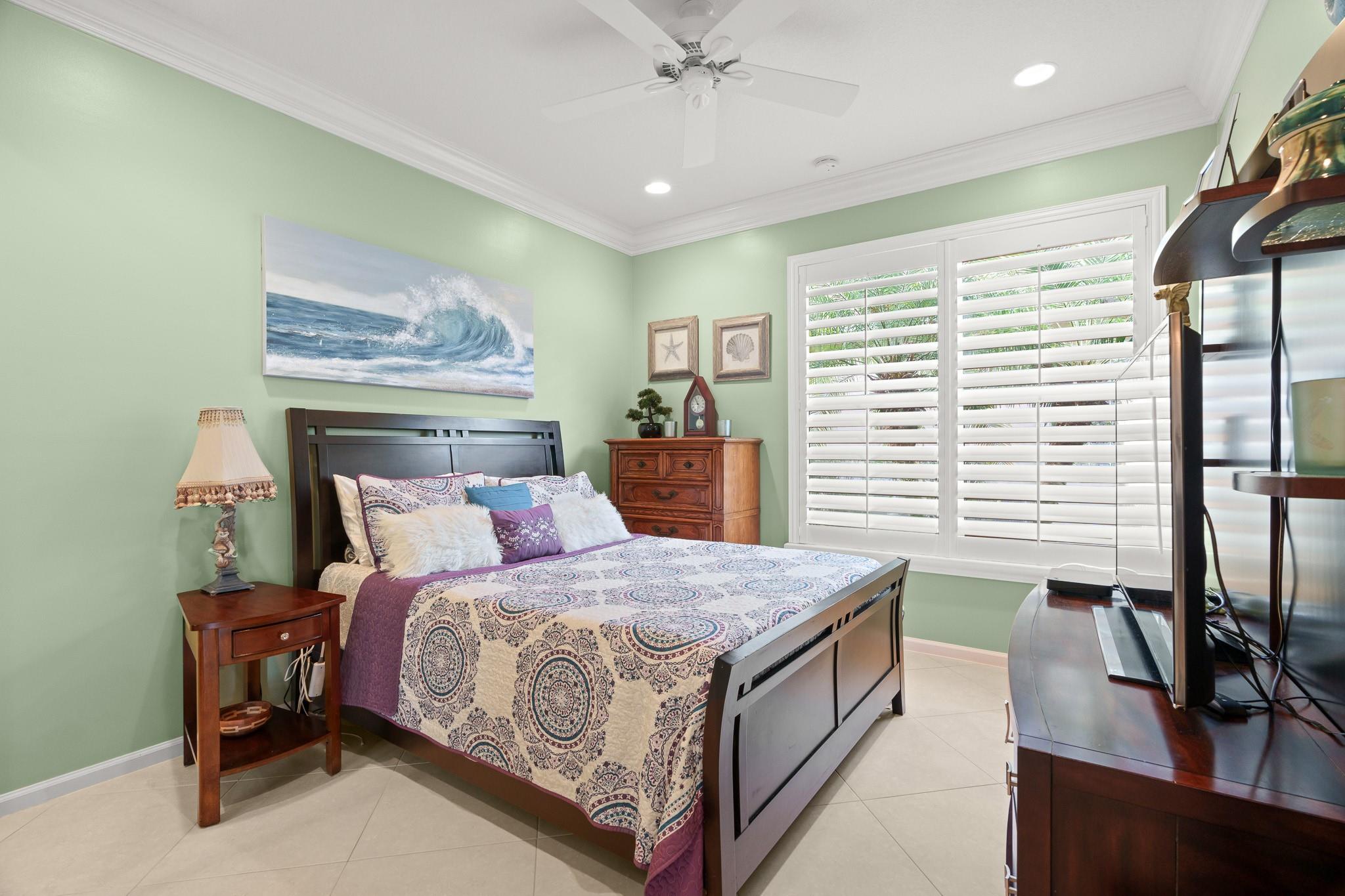 Valencia Pointe 01 - Residential