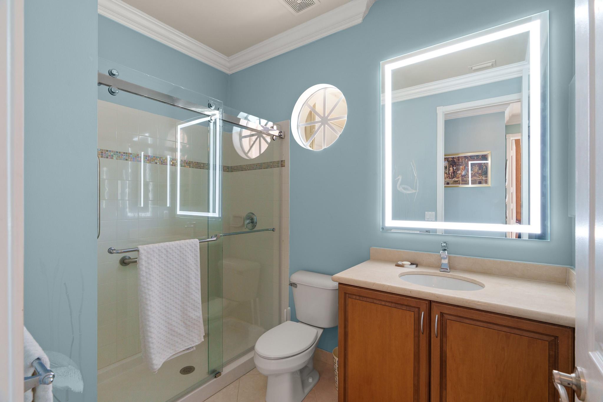 Valencia Pointe 01 - Residential