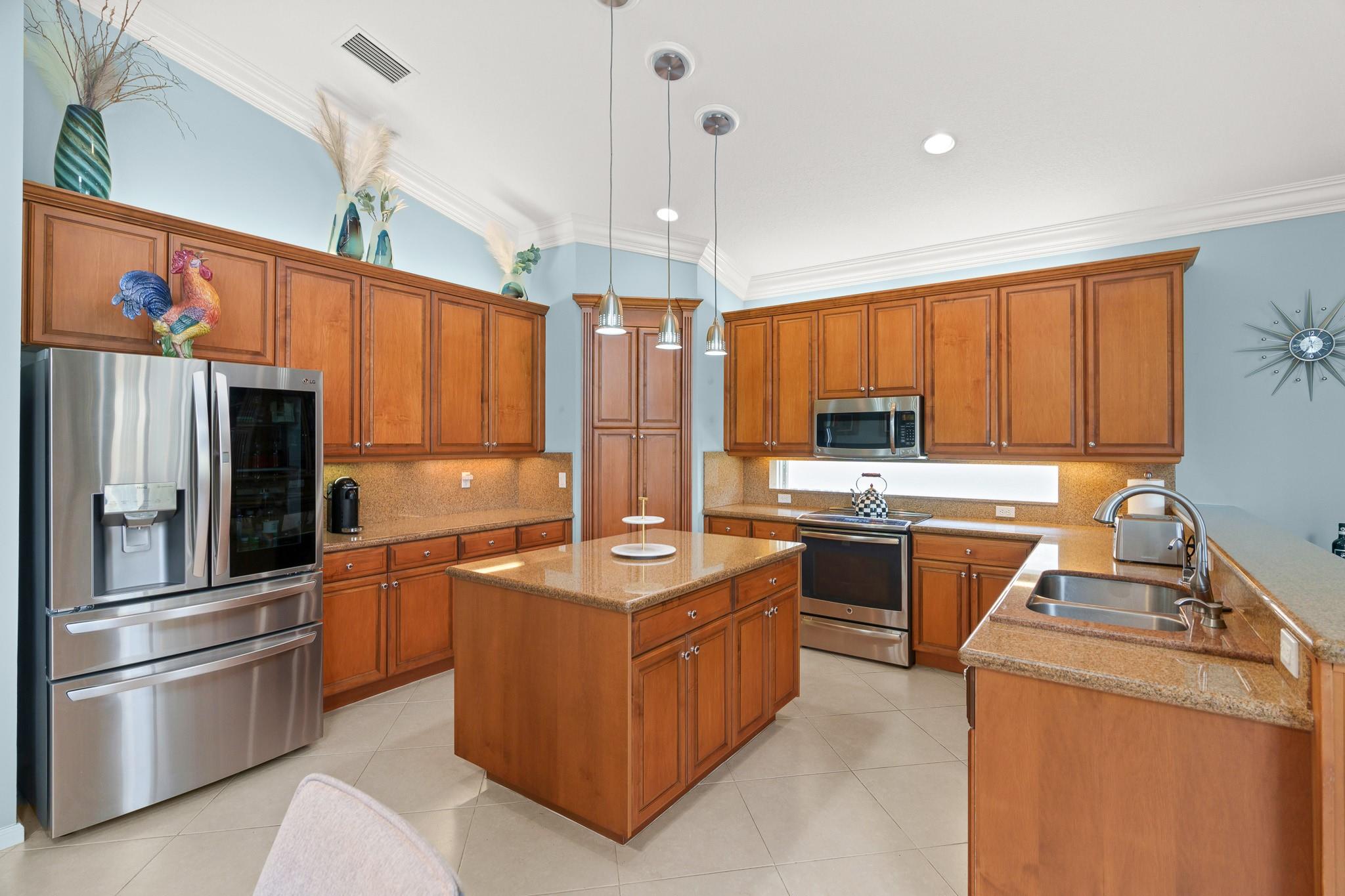 Valencia Pointe 01 - Residential