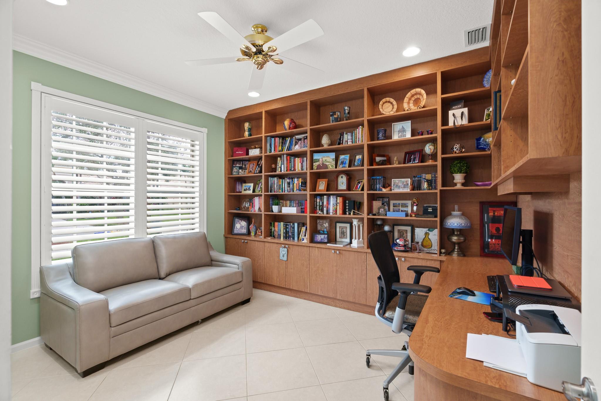 Valencia Pointe 01 - Residential