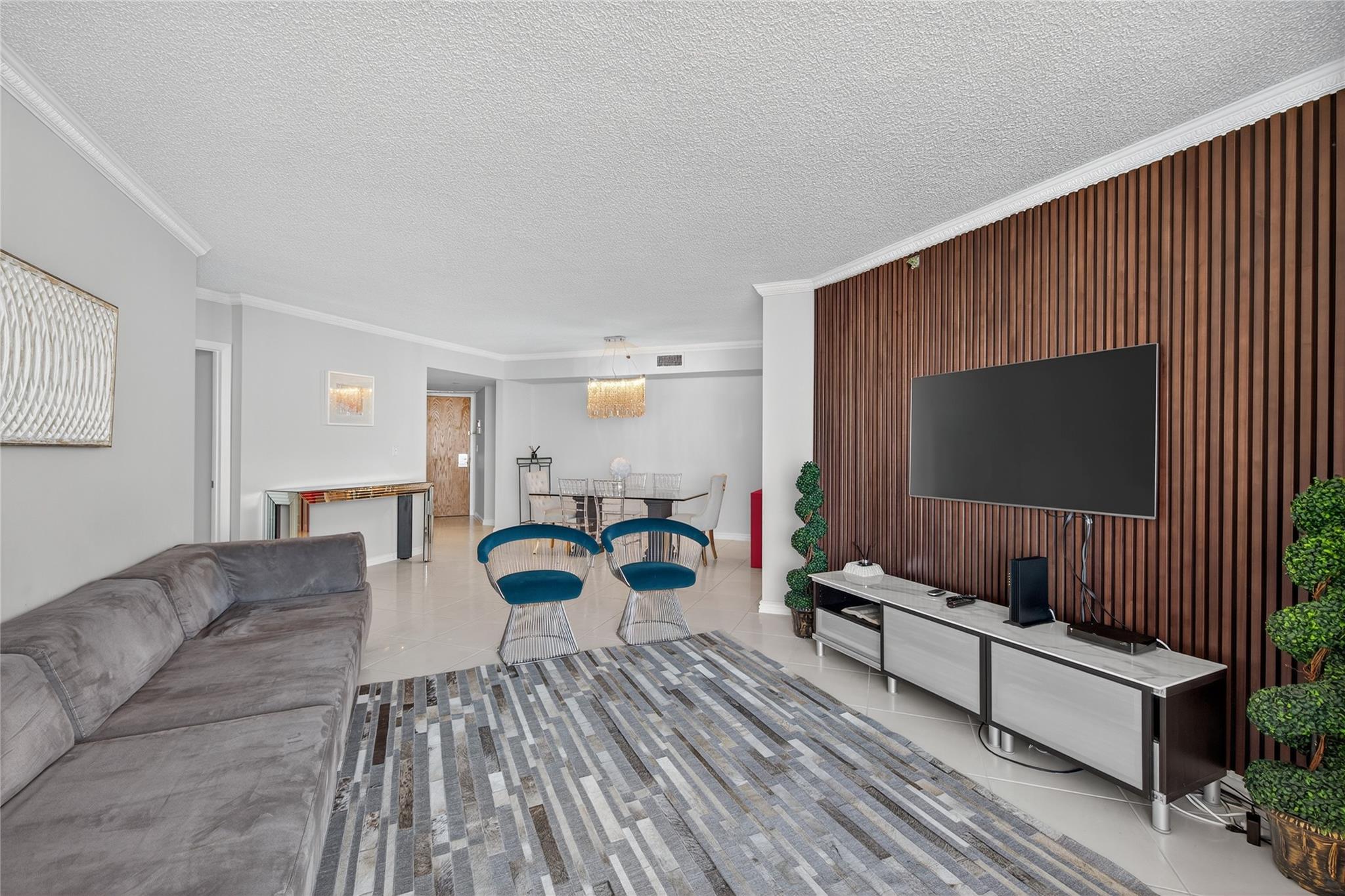 THE LANDMARK CONDO - Residential Lease