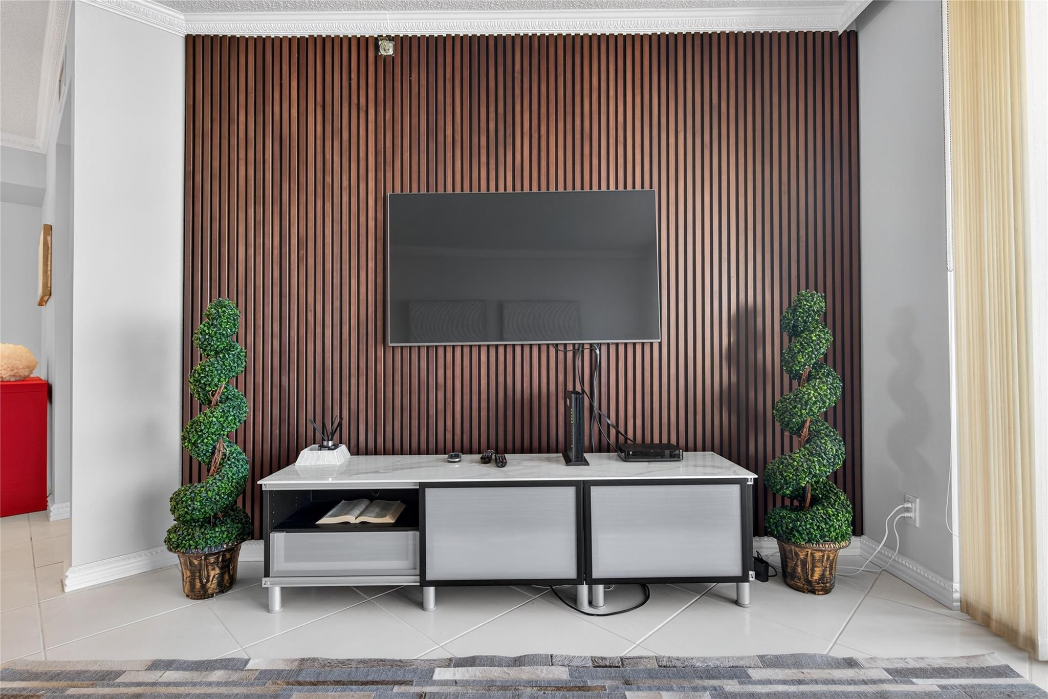 THE LANDMARK CONDO - Residential Lease