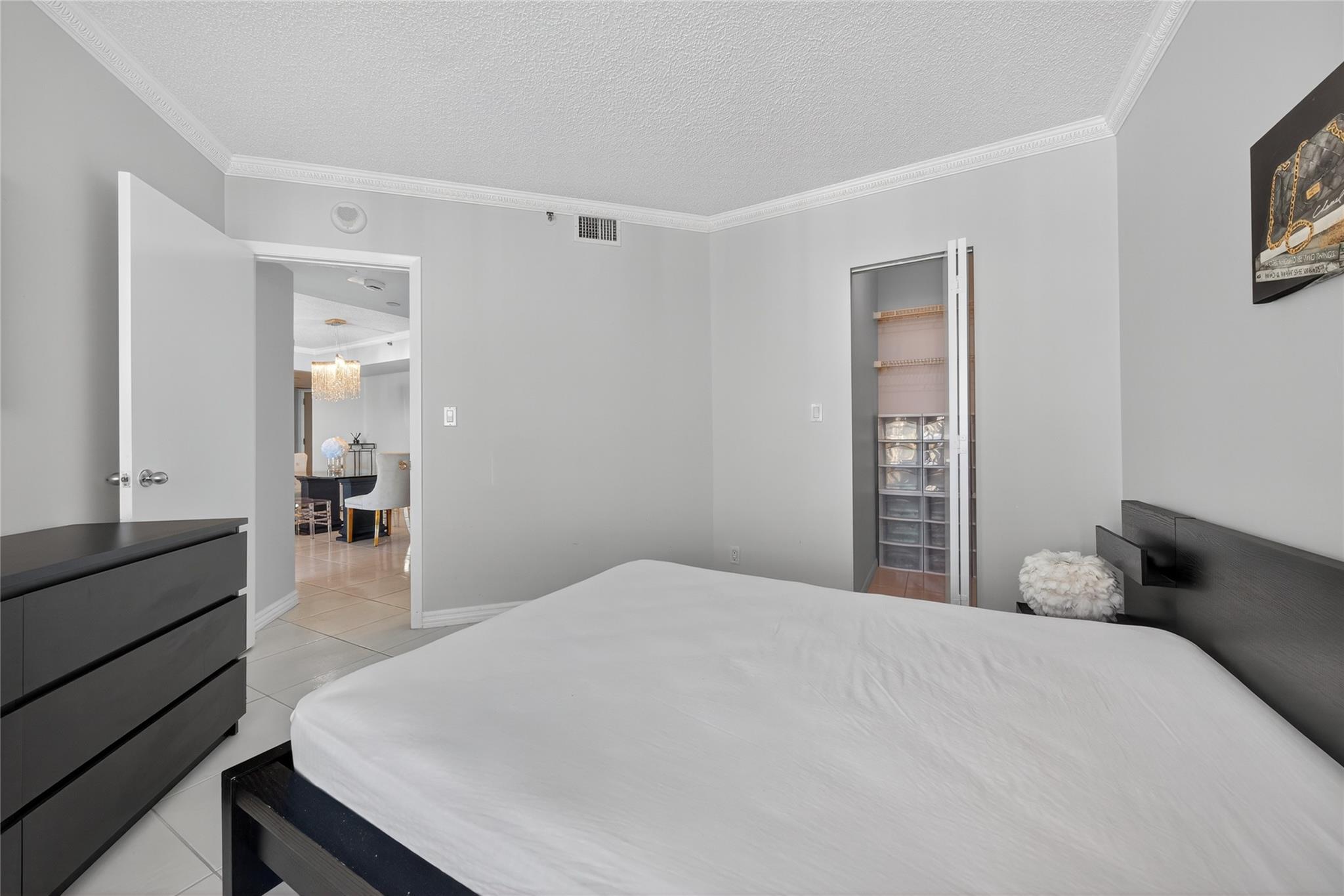 THE LANDMARK CONDO - Residential Lease